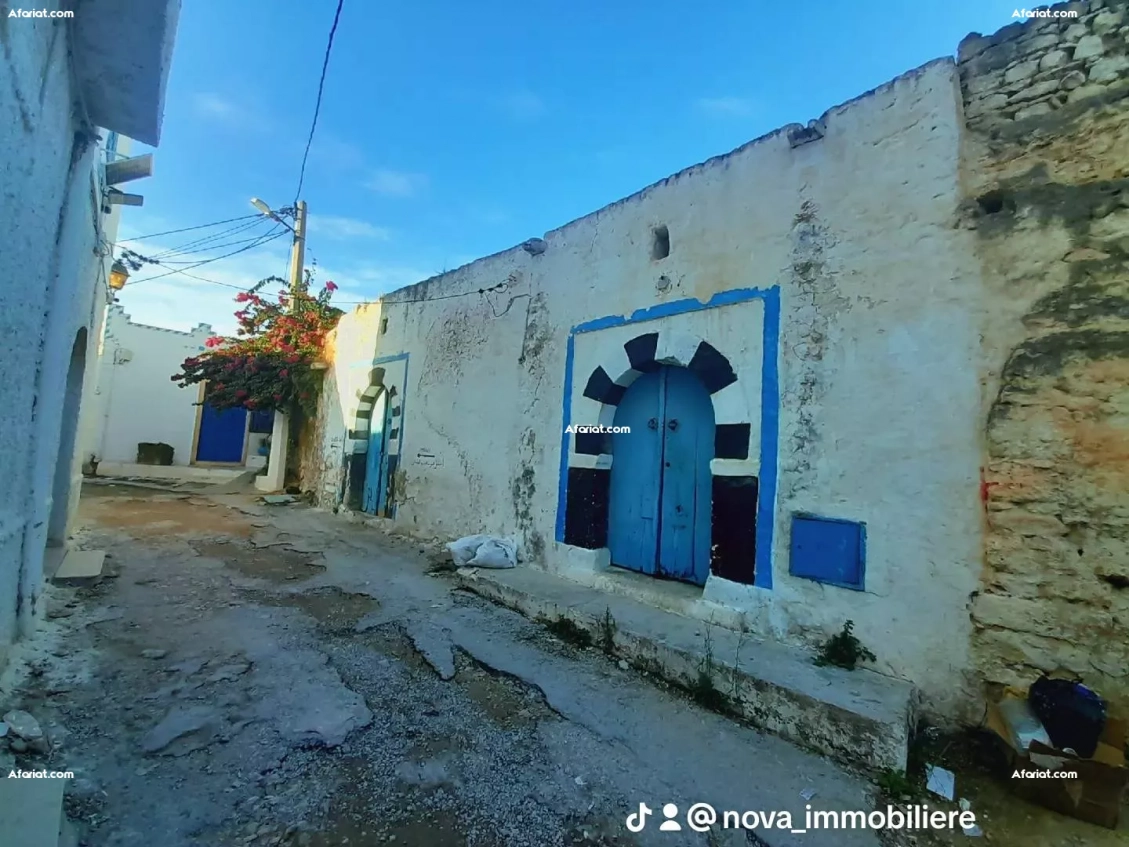منزل عربي للبيع