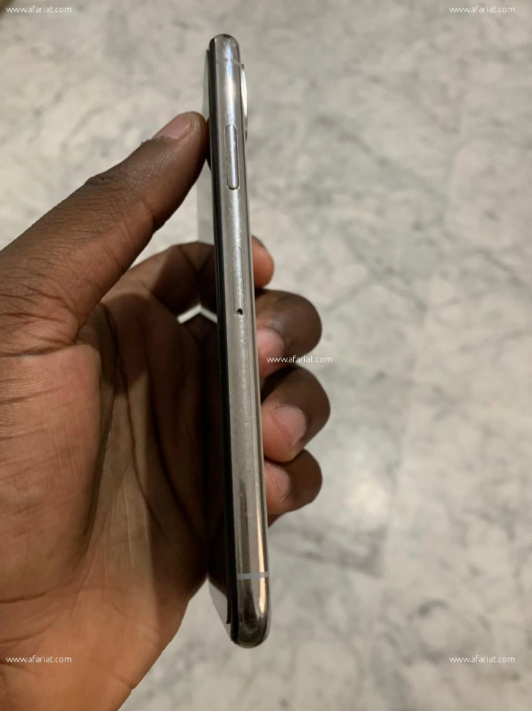 Vente de téléphone iPhone X