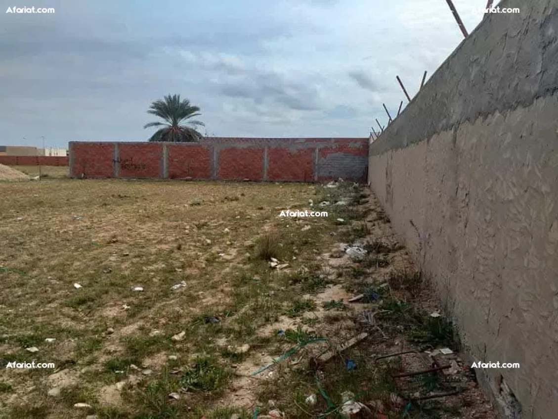ارض للبيع مساحتها 672 متر