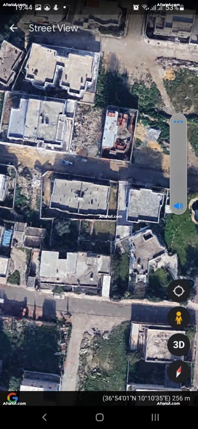 Terrain de 100 mètres a cité essada