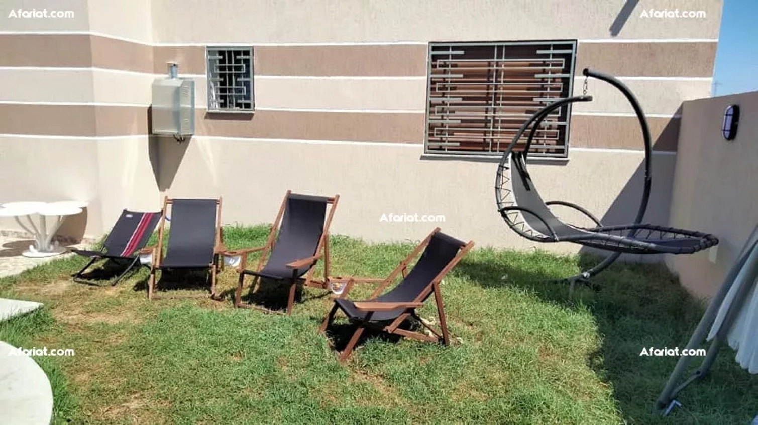 A vendre une villa de luxe avec piscine situé à El Haouaria