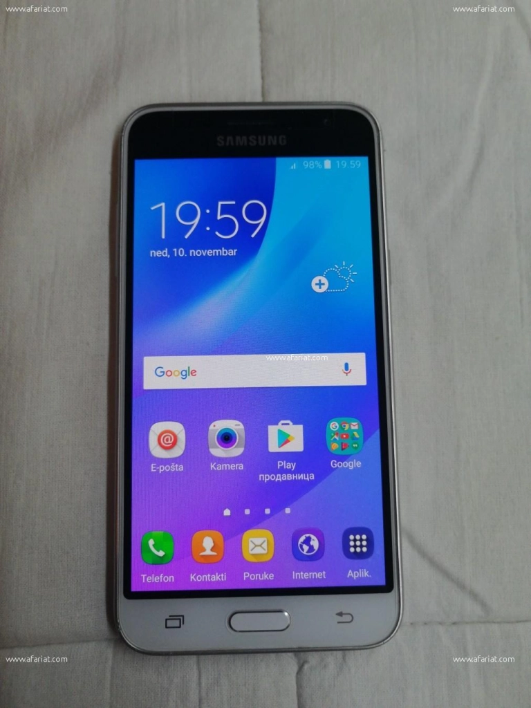 smartphone Galaxy J3