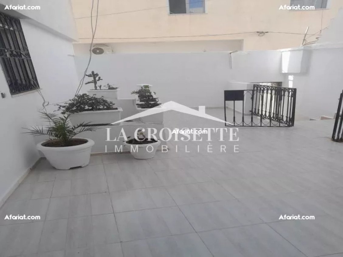 Etage de villa S+2 avec terrasse à La Marsa MEL0524