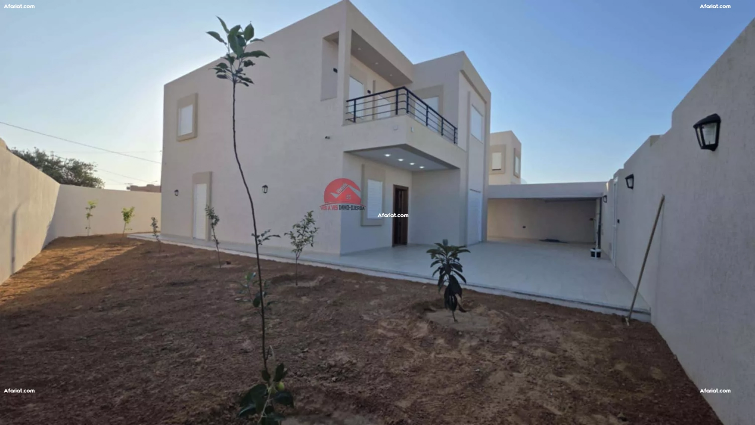 VILLA NEUVE  RÉF V719 À DJERBA HOUMT SOUK ZONE URBAINE