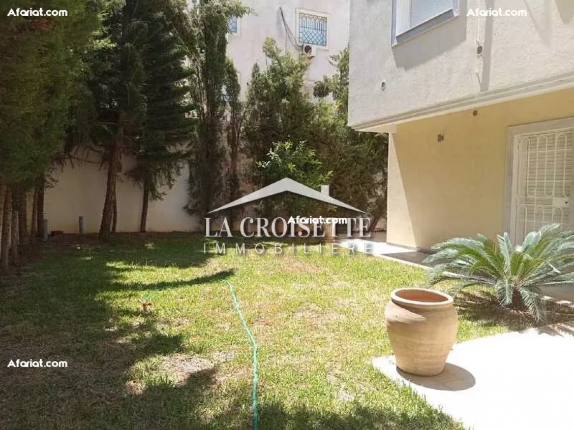 Villa S+4 avec studio indépendant à La Marsa  MVL1565
