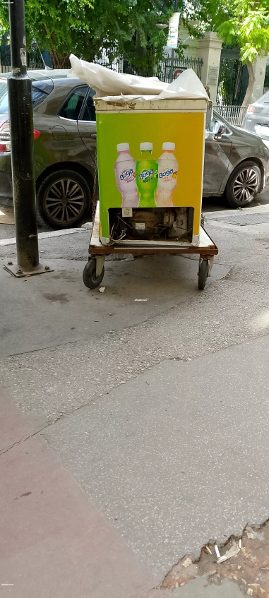 Deux frigo à Vendre en trés bon état 22 525 121