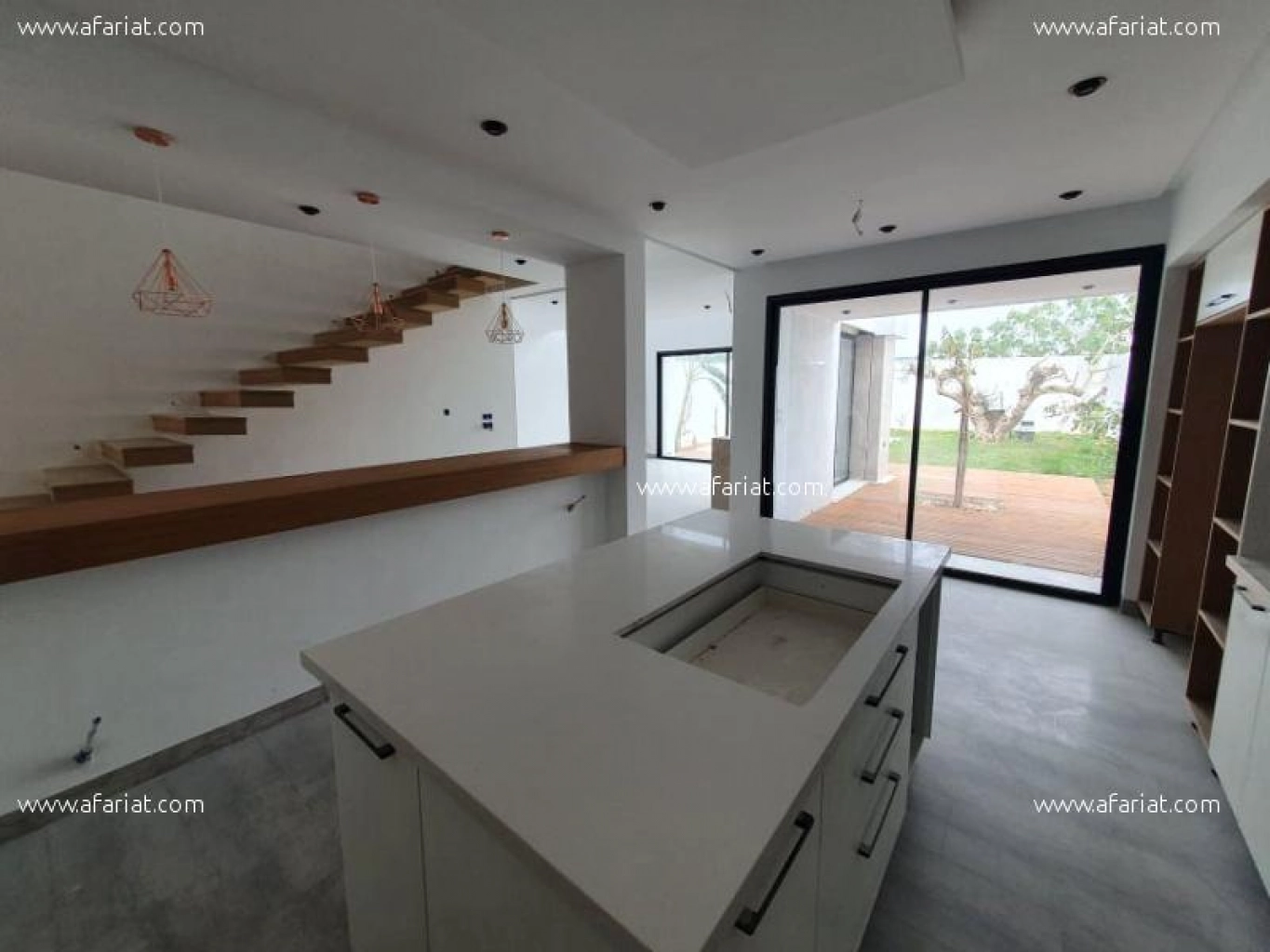Villa MODERNE (Réf: V1084)