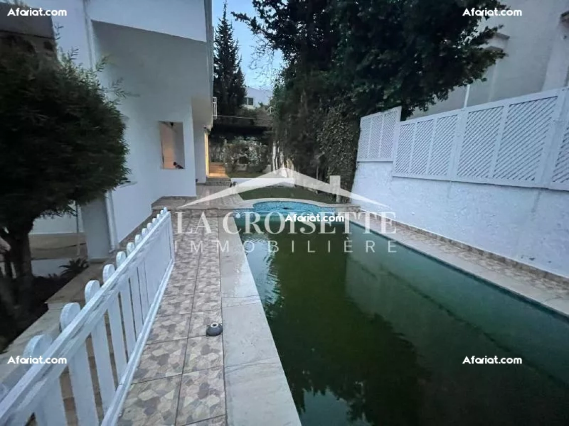 Villa S+4 avec piscine à Gammarth MVL0256