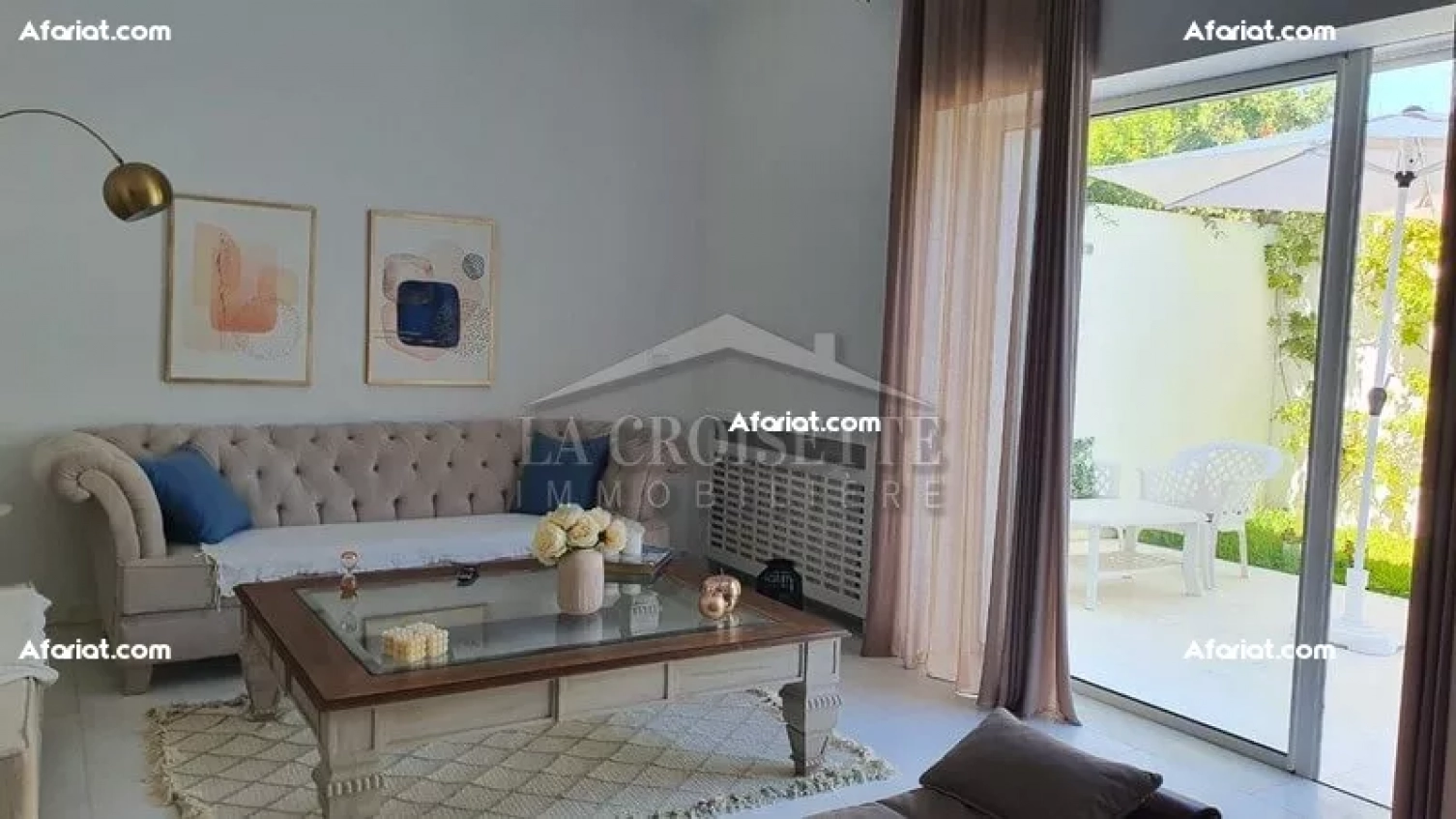 Triplex S+5 avec jardin et piscine à Gammarth MTRL0093