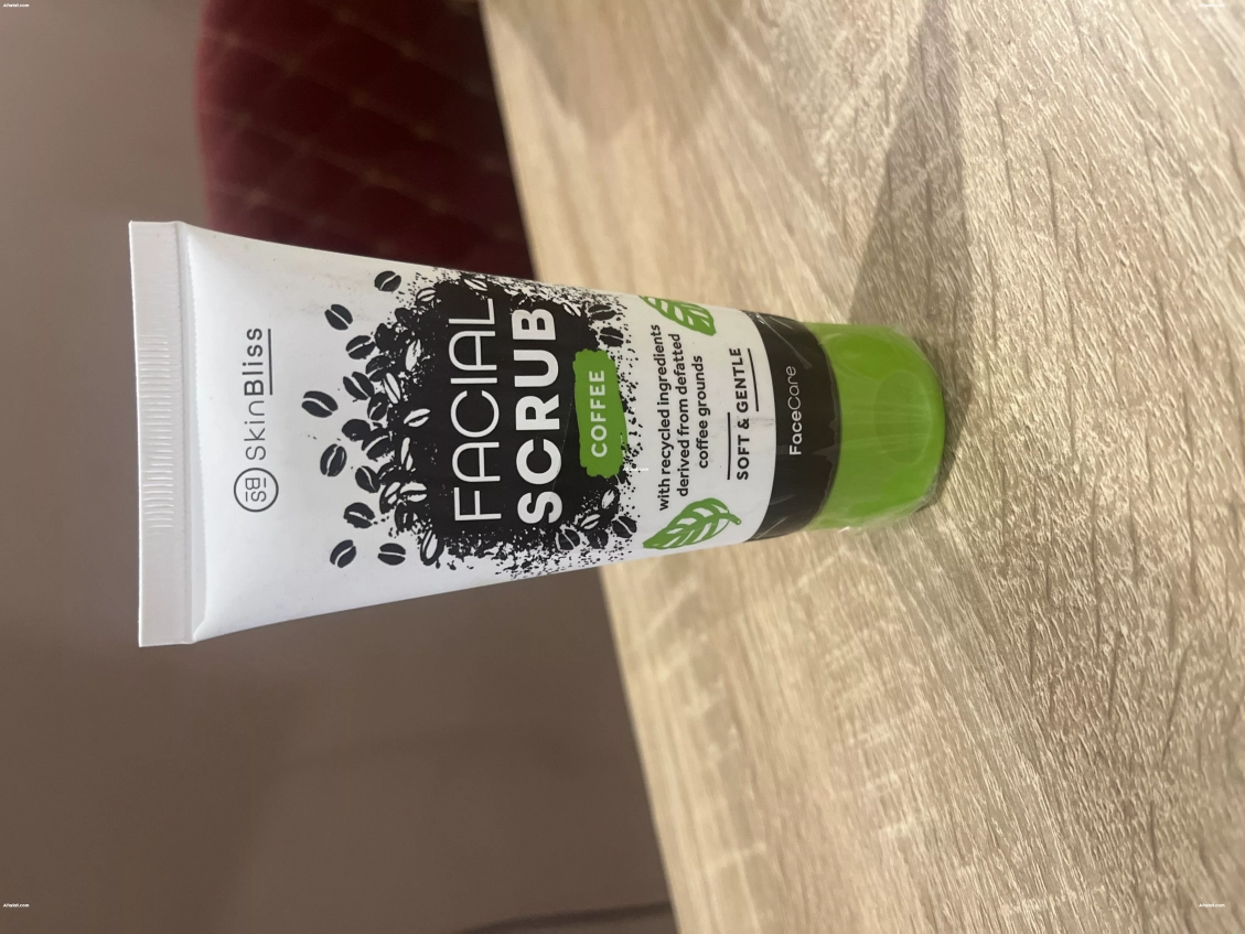 Gommage visage au café – Peau douce et éclatante