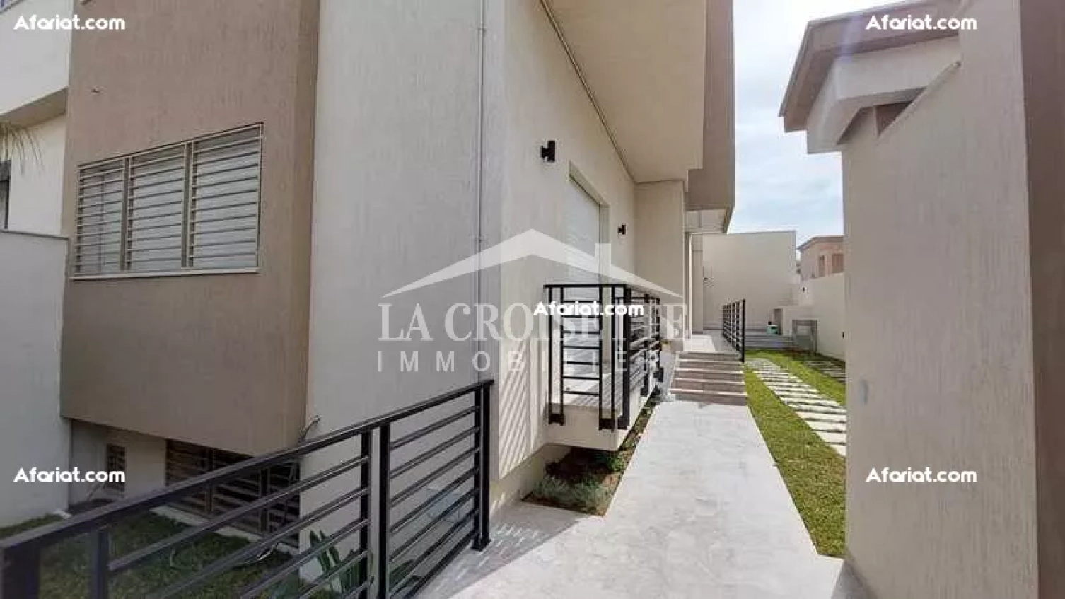 Duplex S+3 avec jardin à La Soukra MDL0631