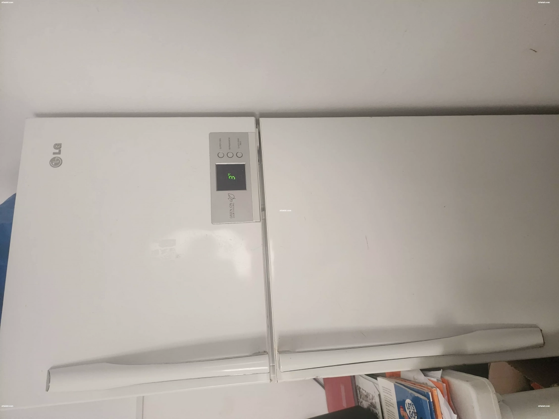 Réfrigérateur LG 350L avec écran