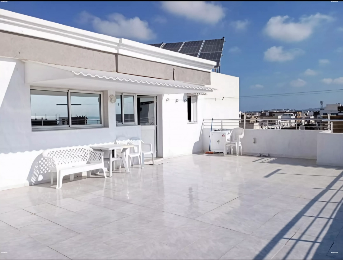 Appartement vue sur mère avec terasse