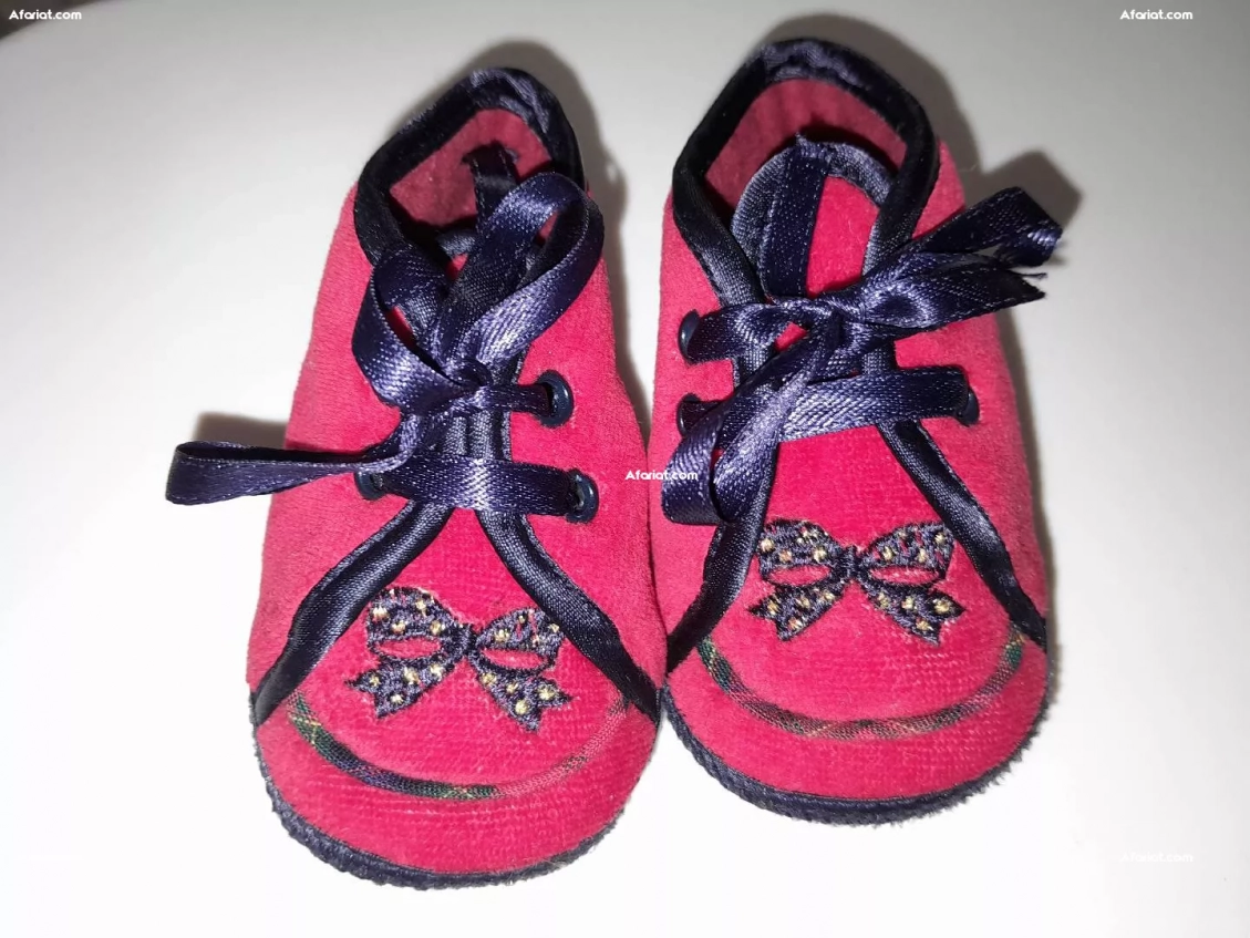 chaussures  et pantoufle  bébé  et enfant k