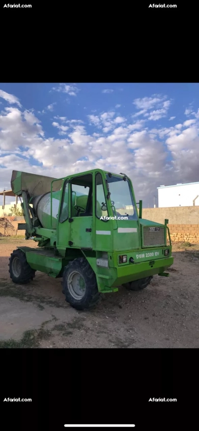 à Vendre Auto-Bétonnière Toupie en Bon Etat