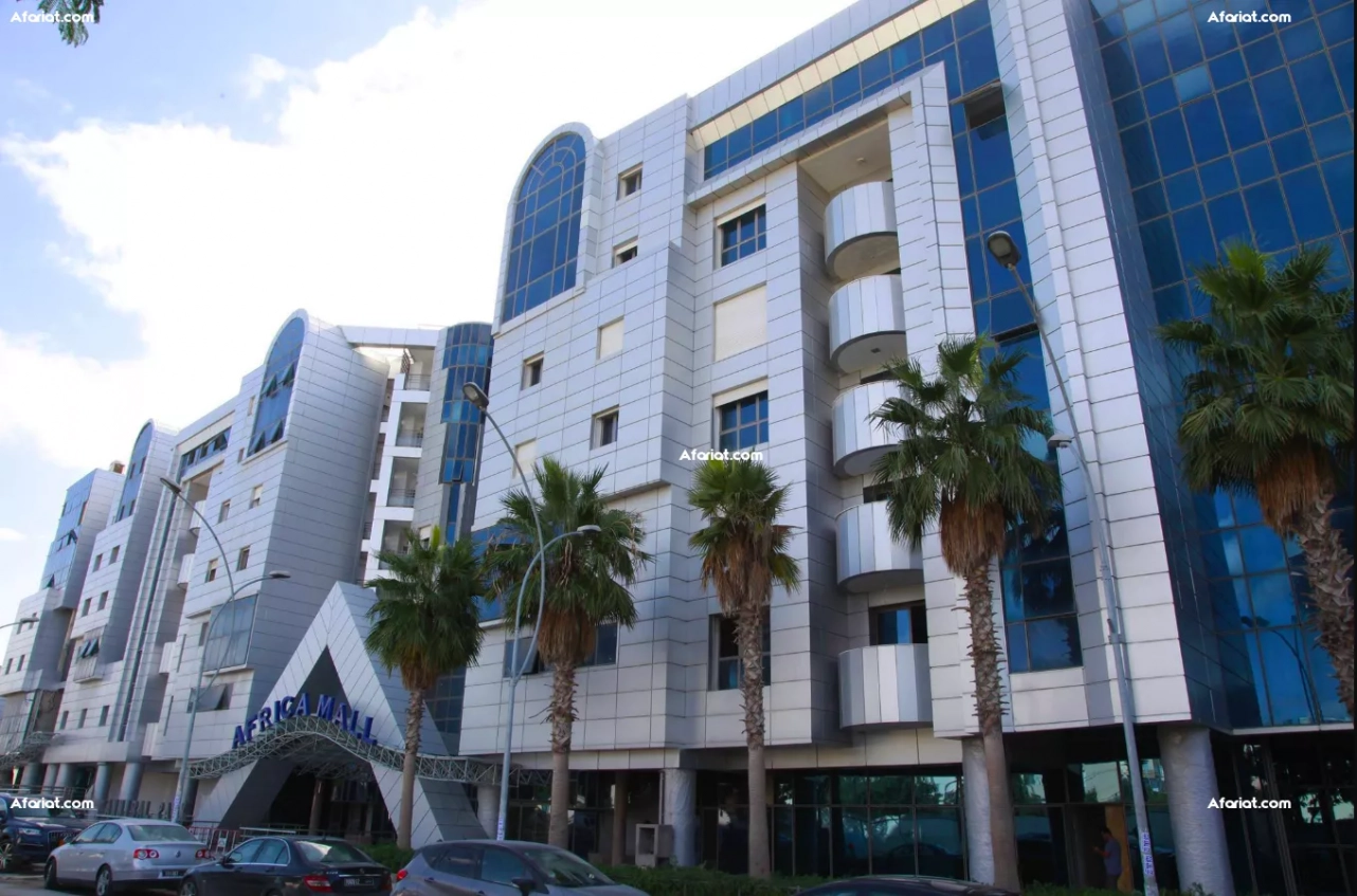 À Vendre : Boutique au Africa Mall – Emplacement Premium