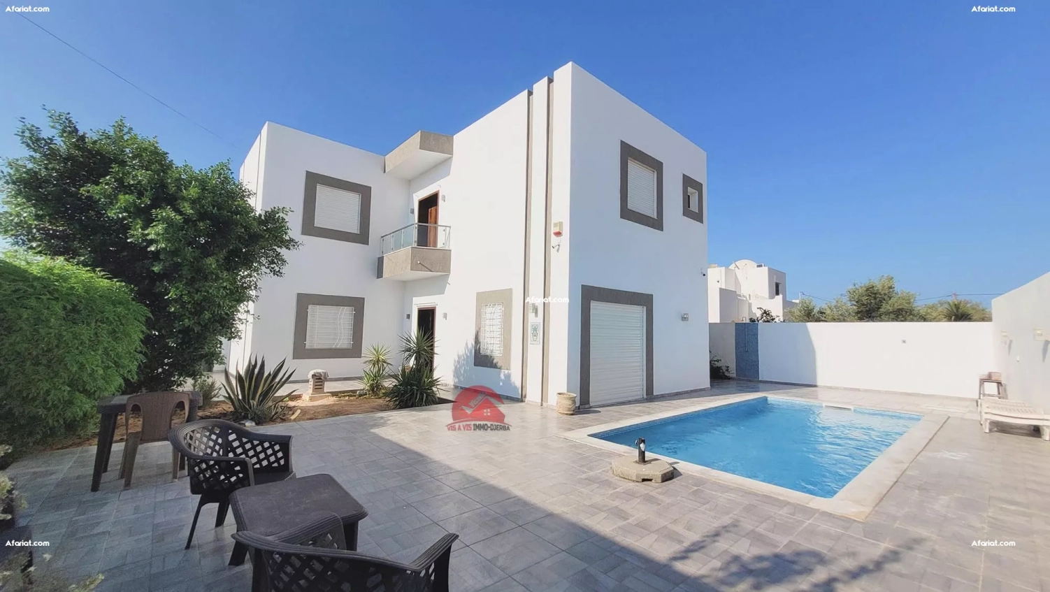 VILLA MEUBLÉE AVEC PISCINE À HOUMT SOUK DJERBA