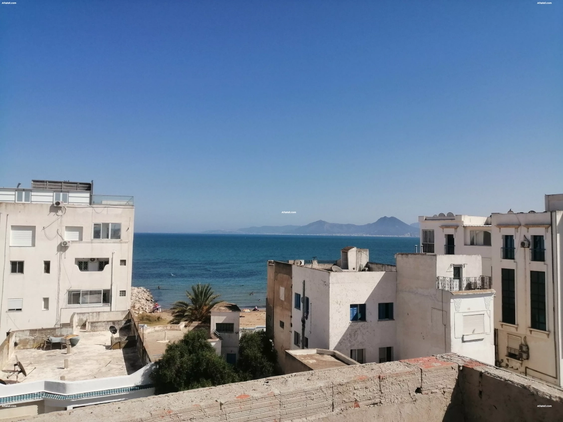 Immeuble a a la goulette plage vue mer