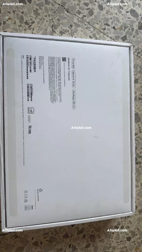 MacBook Air 13" (2025) - Puce M4/ 16 Go RAM/ 256 Go SSD