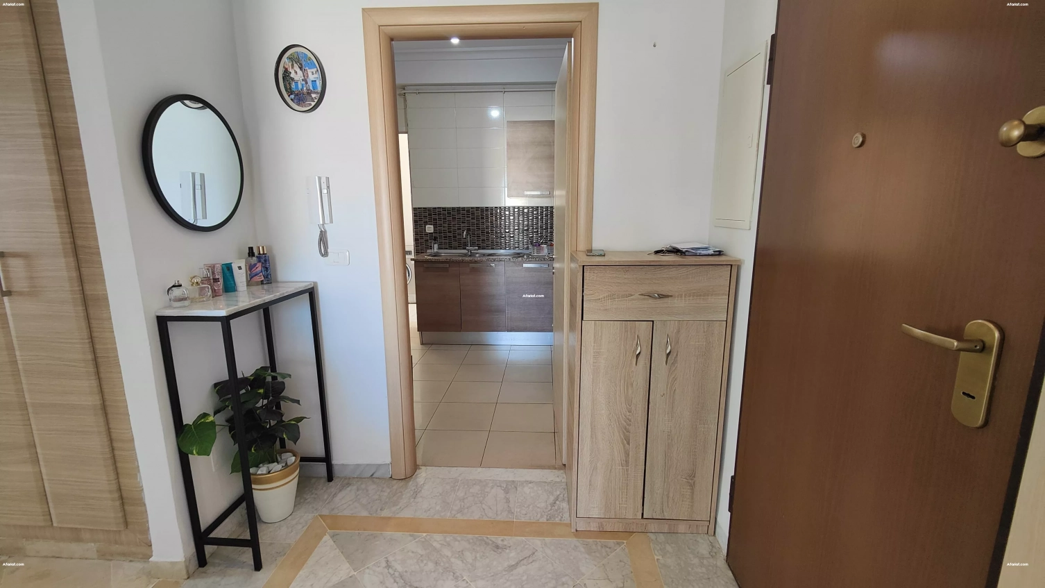 A vendre appartement S2 à l’Aouina