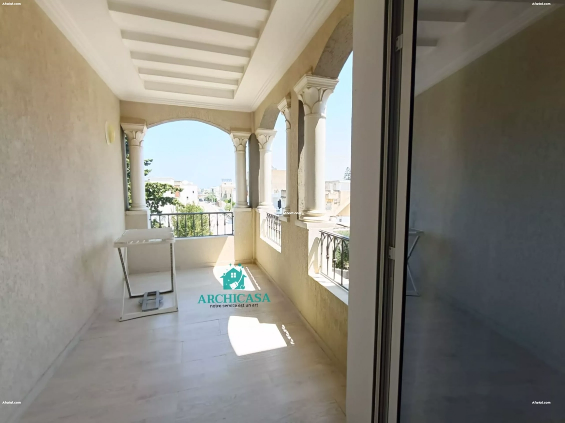 étage d'une villa meublée de Haut standing à Ezzahra