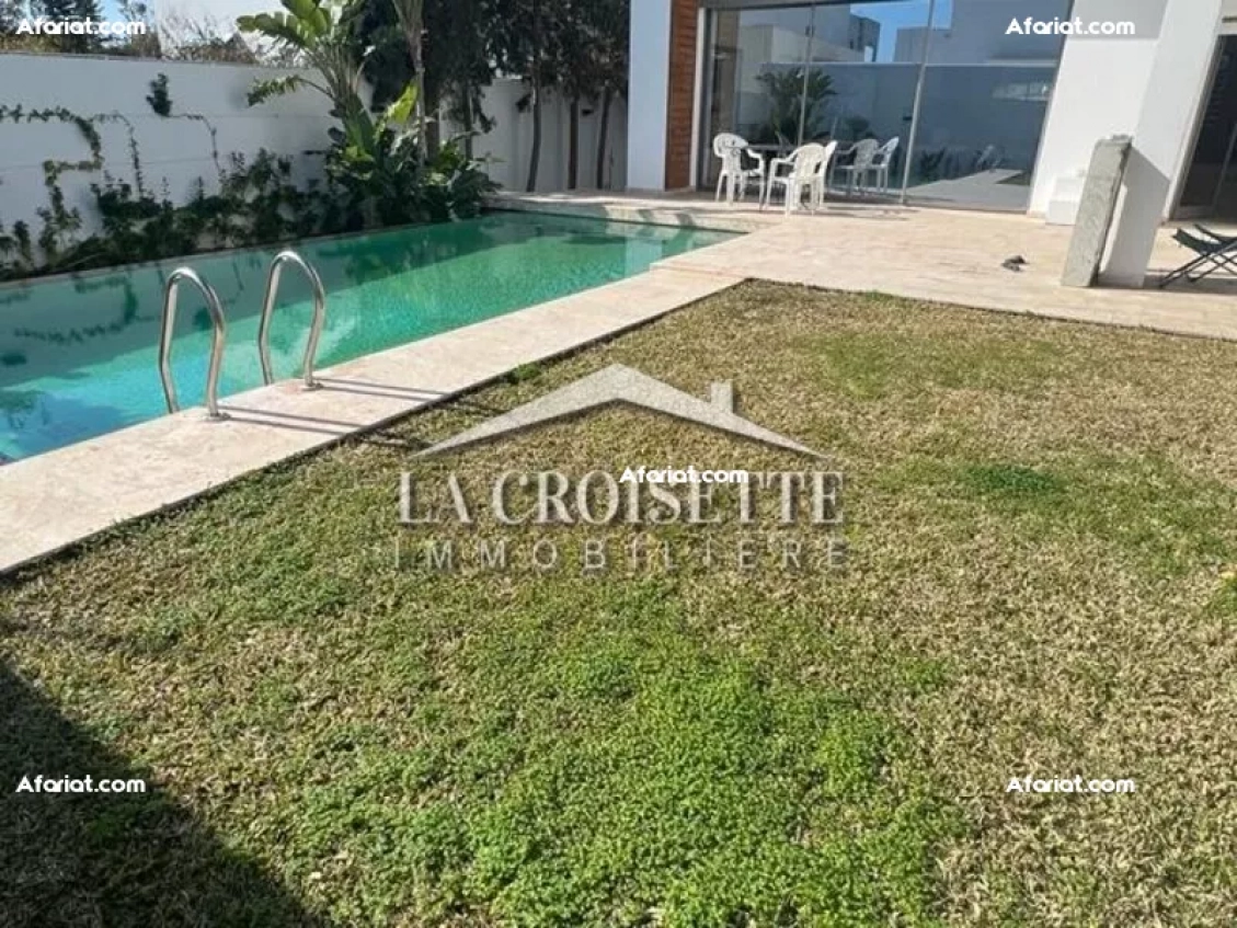 Villa S+3 avec piscine aux Jardins de Carthage ZVV0276