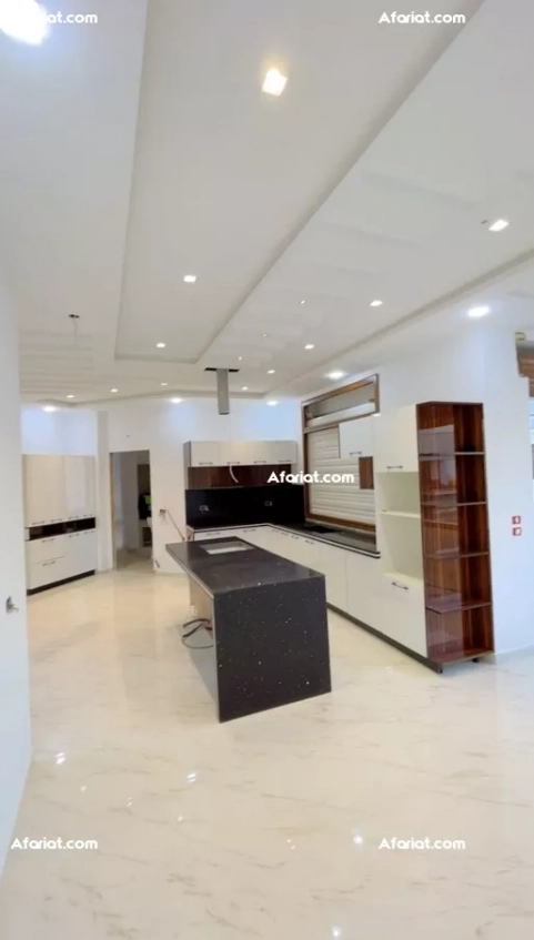 Villa haut standing avec piscine à vendre – Boumhal
