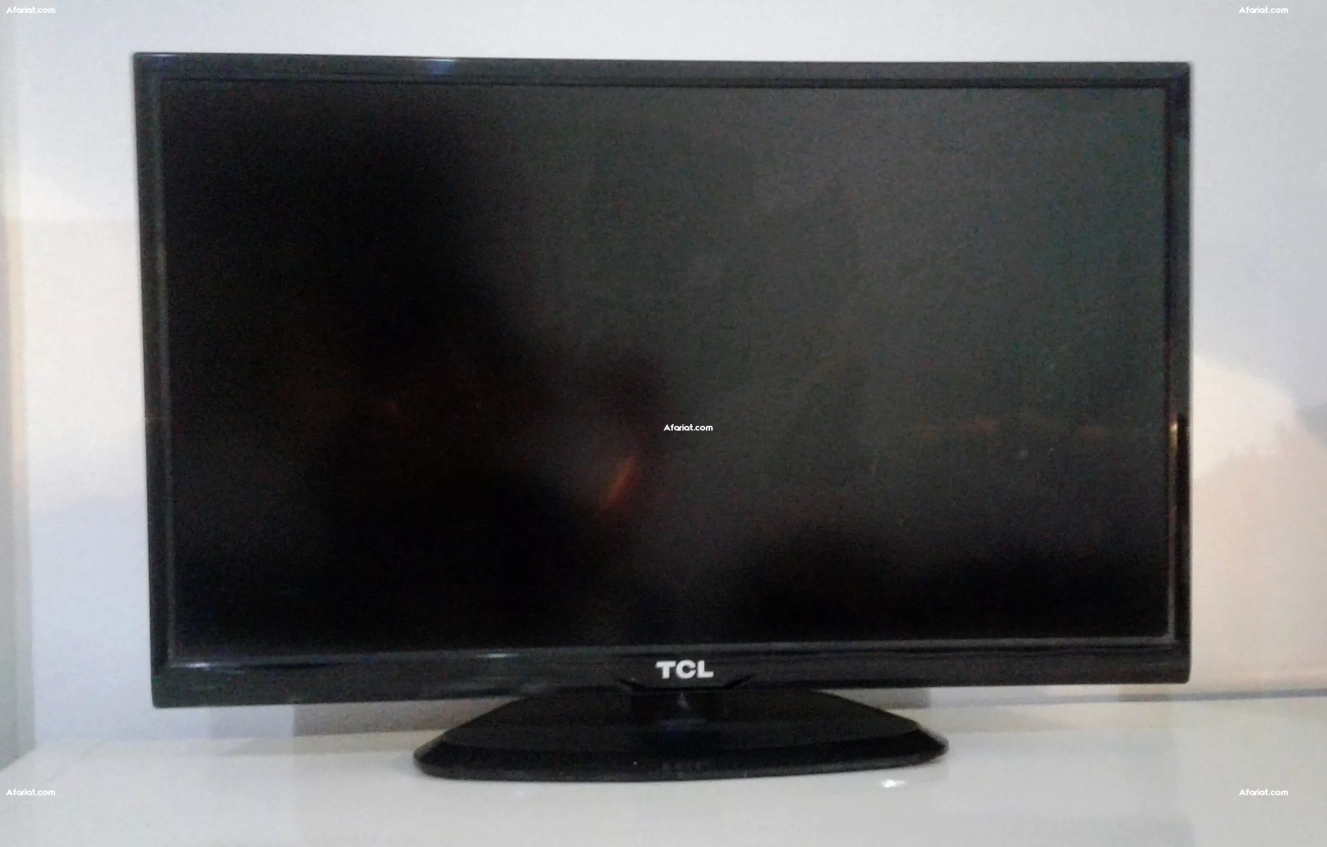 Tv TCL 32 pouces (écran cassé, vente pour pièces détachées)