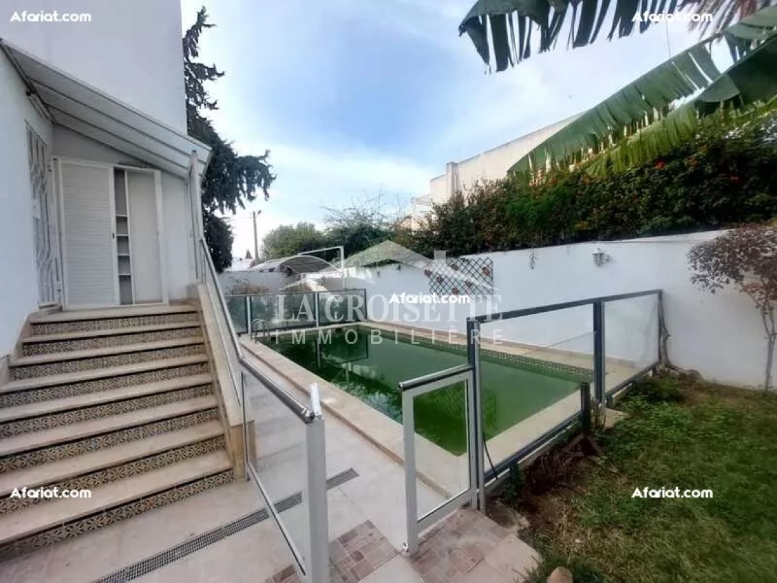 Villa S+5 avec piscine à La Marsa MVL1621