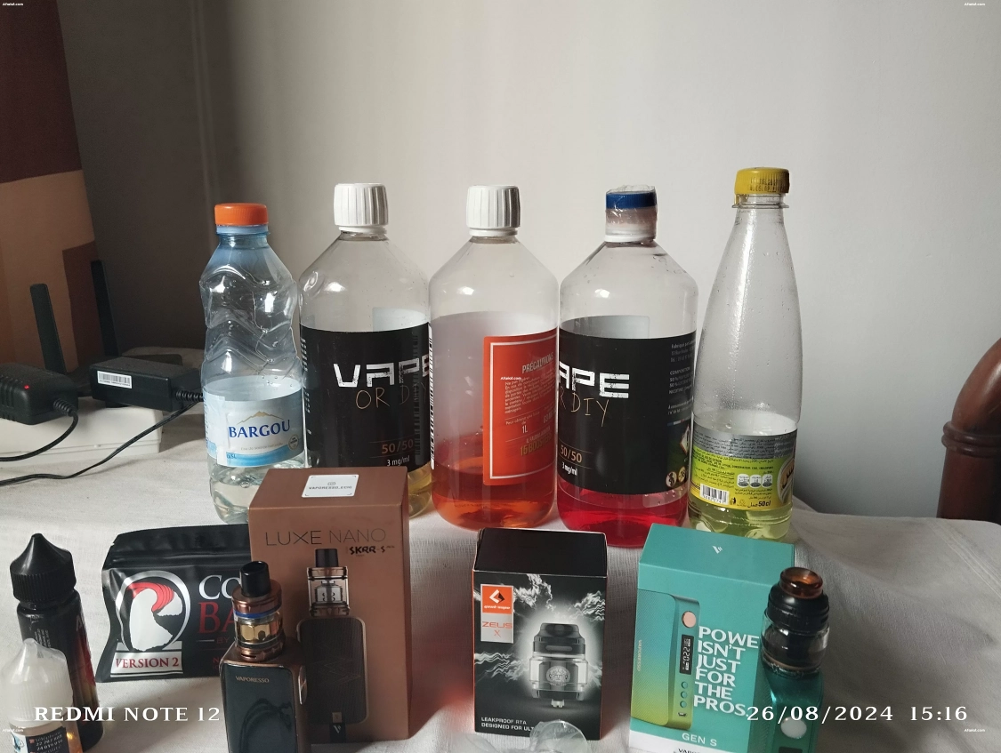 Vente 2 vapes en bonne état de fonctionnement +  accessoire
