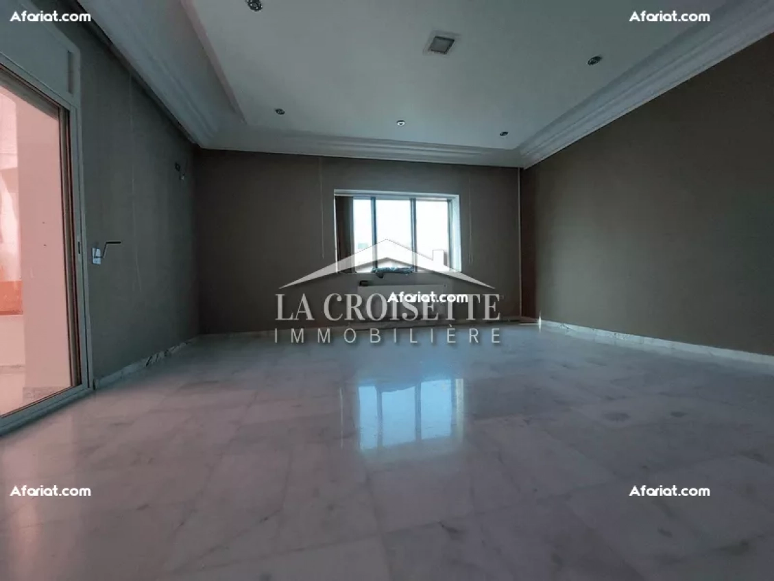 Appartement S+4 à Ain Zaghouan El Wahat MAV1432