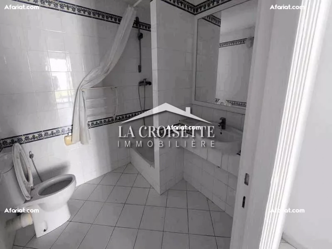 Villa S+4 avec piscine à Gammarth  MVL1104