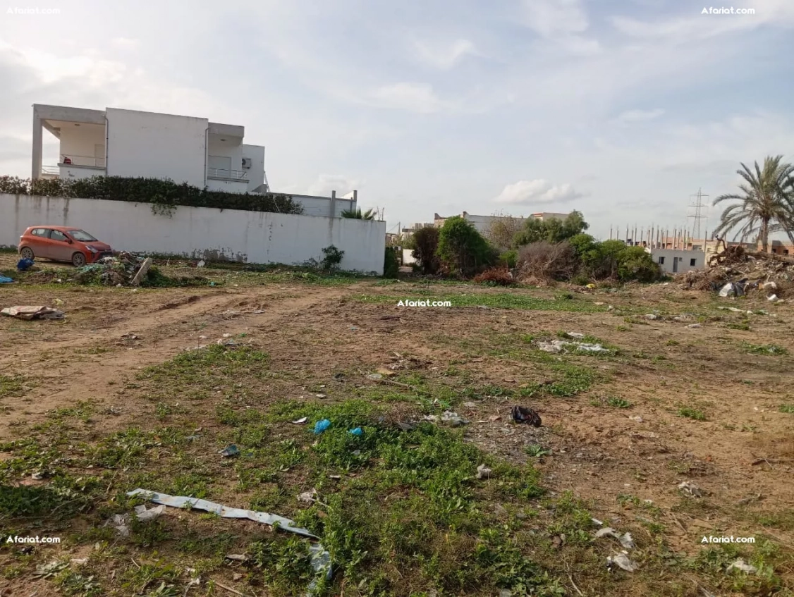 261 m2 à vendre à la soukra