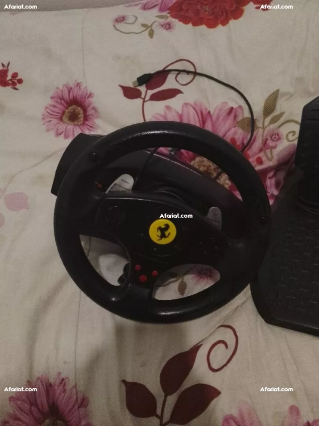 volant ferrari thrustmaster