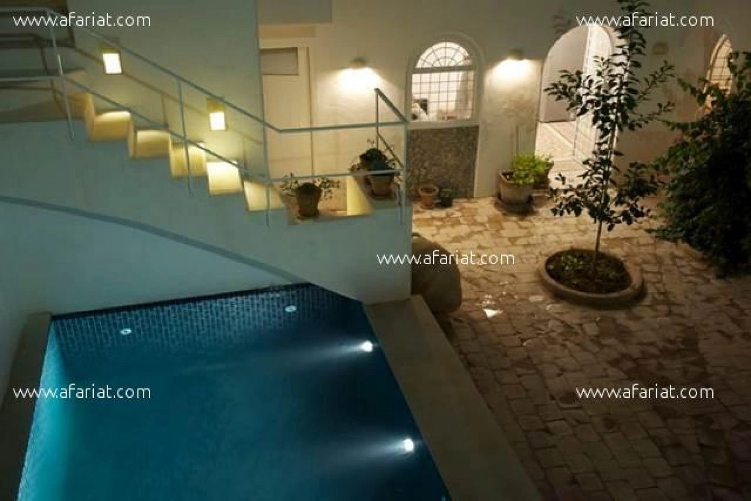 Villa LOVELY(Réf: L1083)