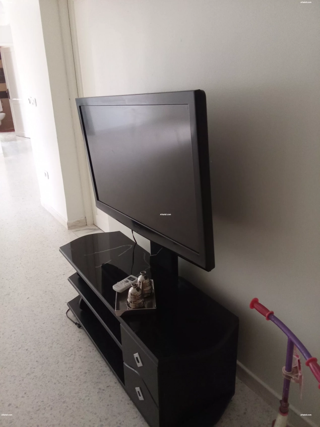 Vente télé avec table basse