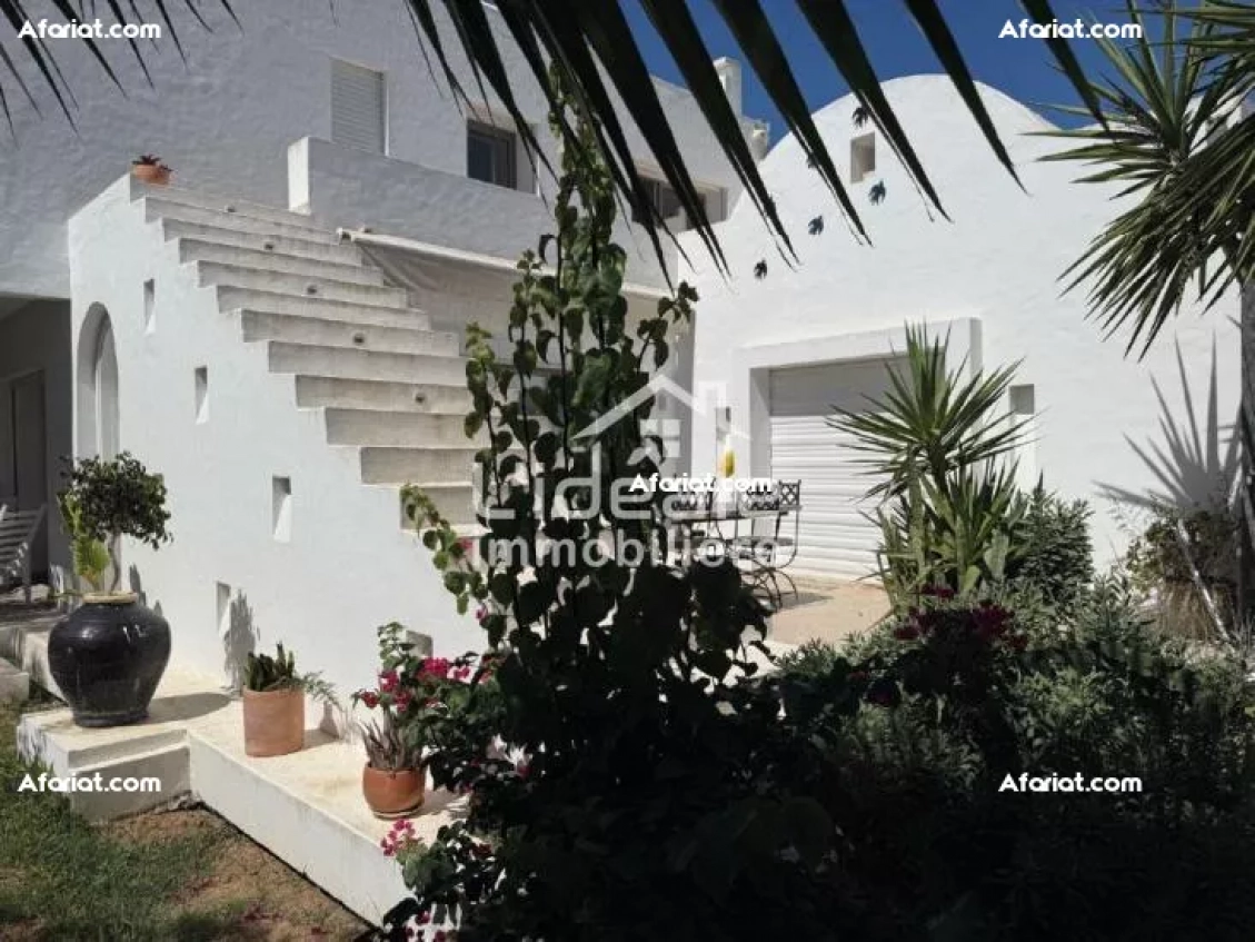 une Coquette maison à la location annuelle