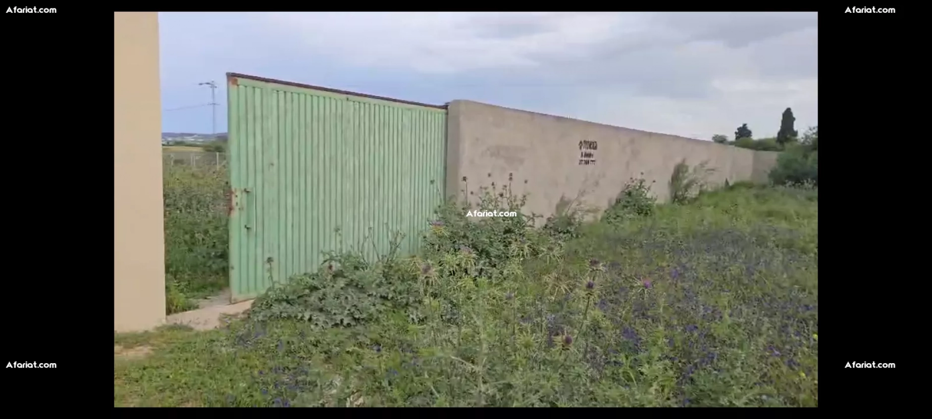 Un terrain de 1000m2 sur la route principale sidi younes