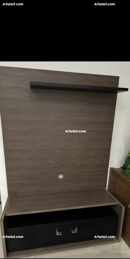 Table TV (2.5 X 2)