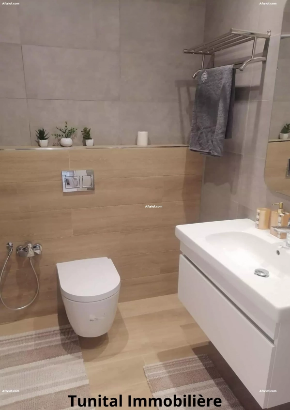Ain Zaghouan Nord :  A louer appartement  au premier étage meublé
